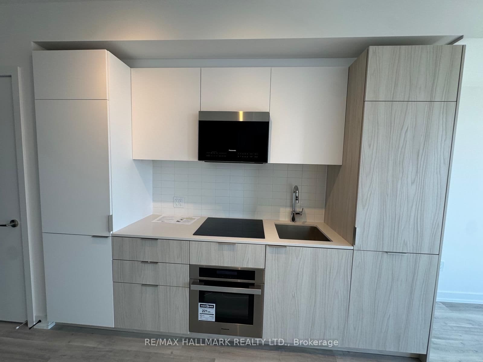 28 Eastern Avenue, Unit PH04 thumbnail 5