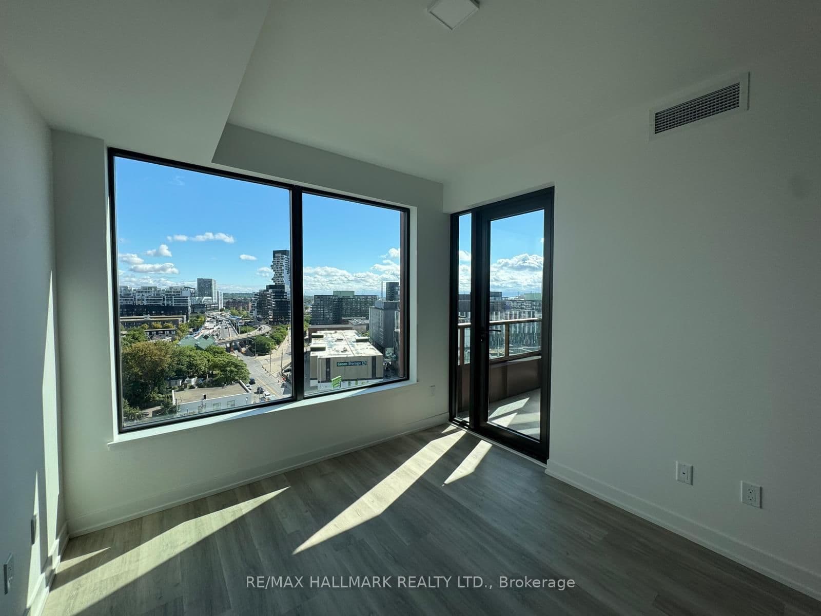 28 Eastern Avenue, Unit PH04 thumbnail 8
