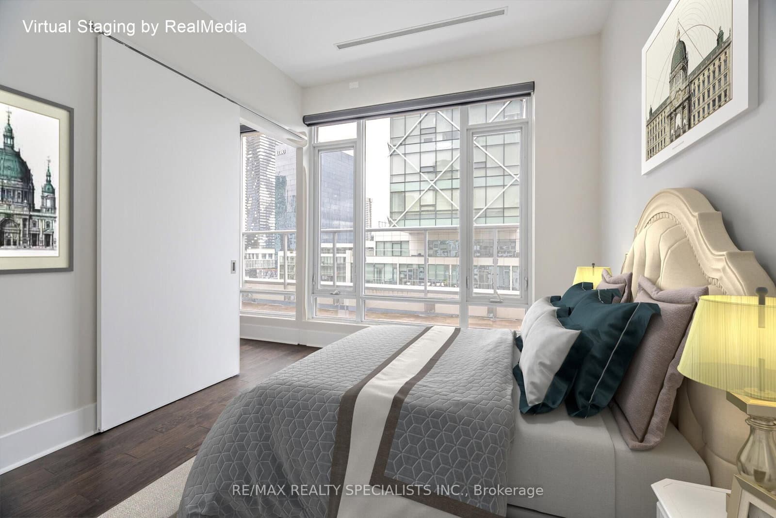 29 Queens Quay E, Unit 1118 thumbnail 14