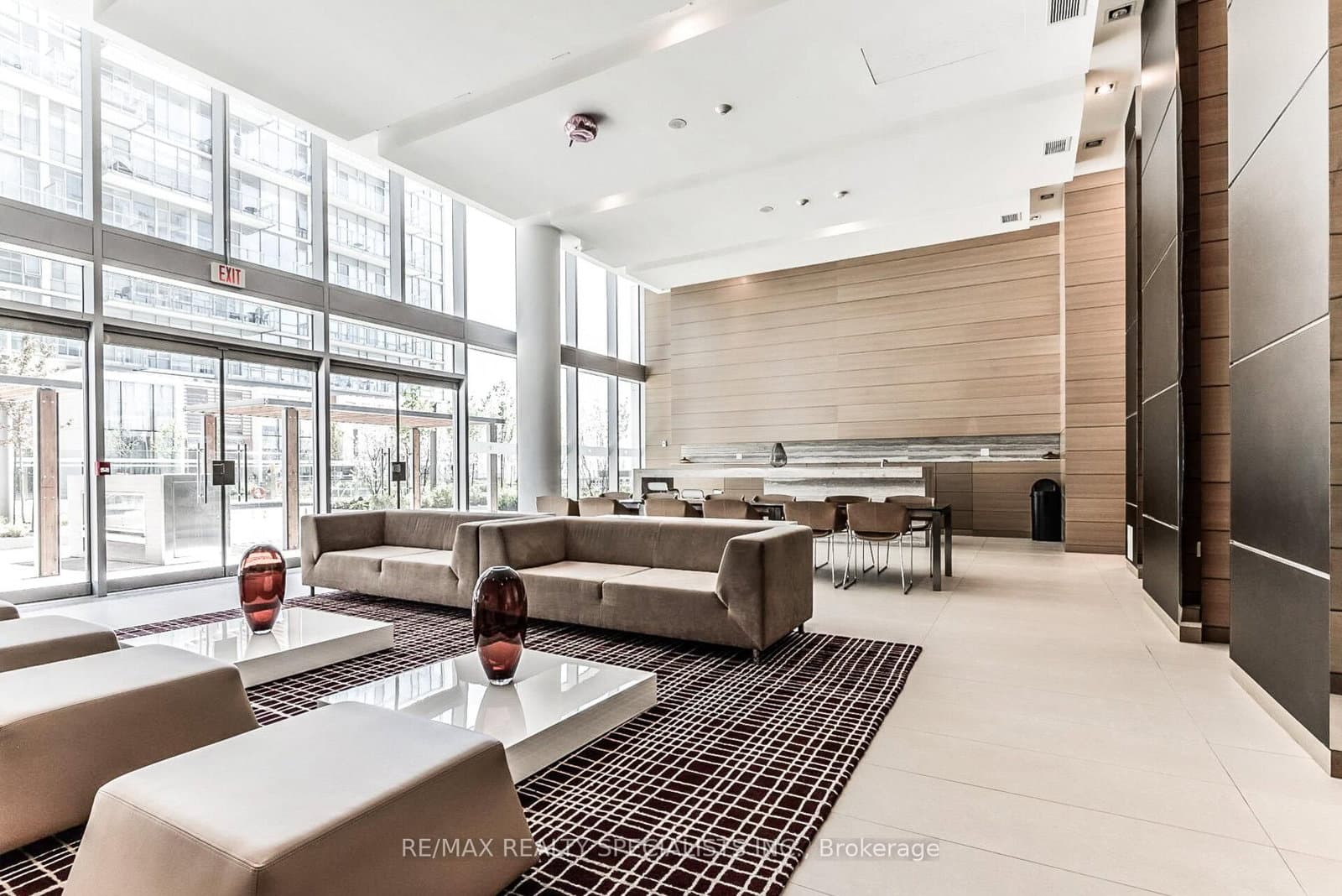 29 Queens Quay E, Unit 1118 thumbnail 21