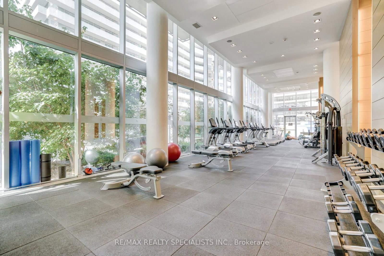 29 Queens Quay E, Unit 1118 thumbnail 24
