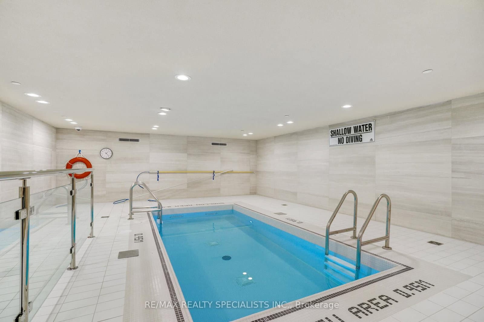 29 Queens Quay E, Unit 1118 thumbnail 26