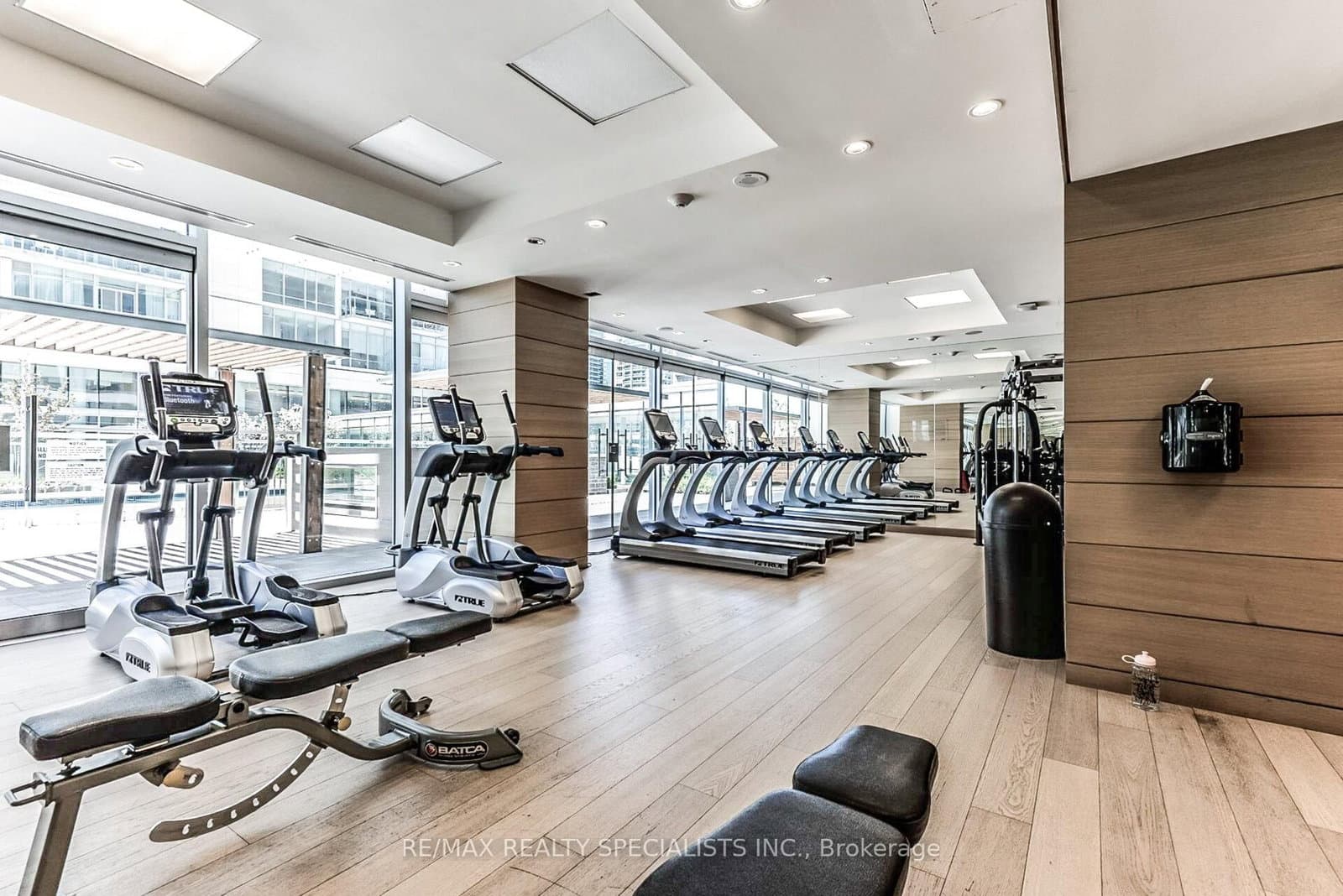 29 Queens Quay E, Unit 1118 thumbnail 33