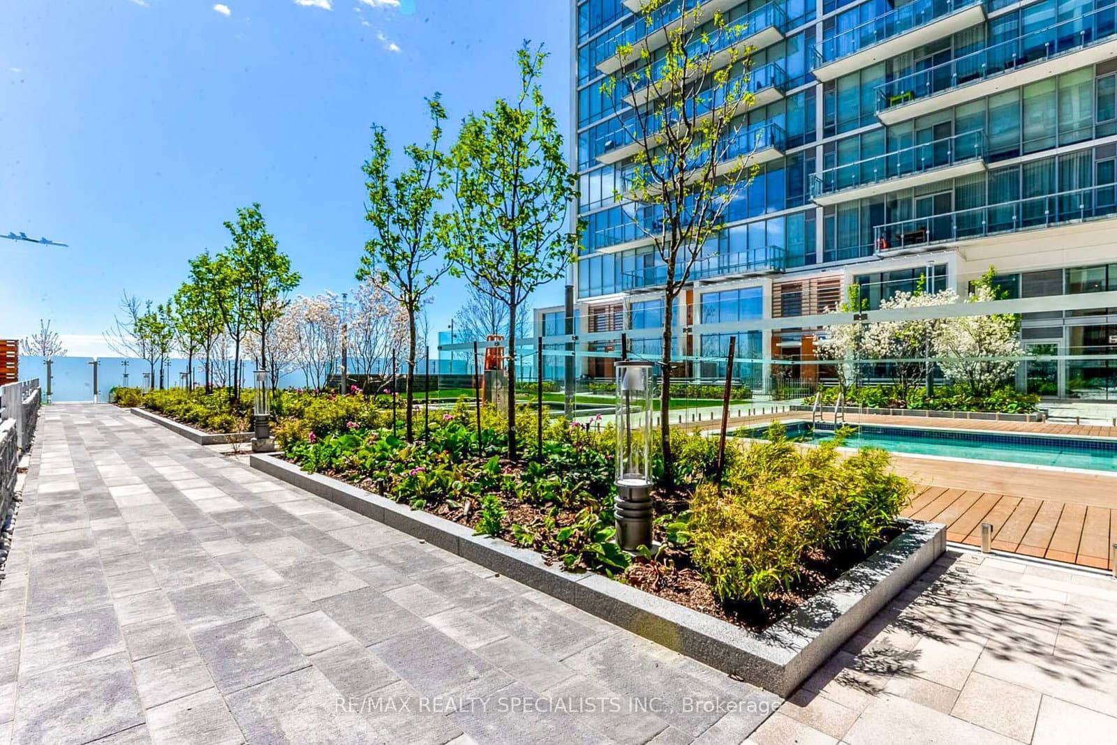 29 Queens Quay E, Unit 1118 thumbnail 37