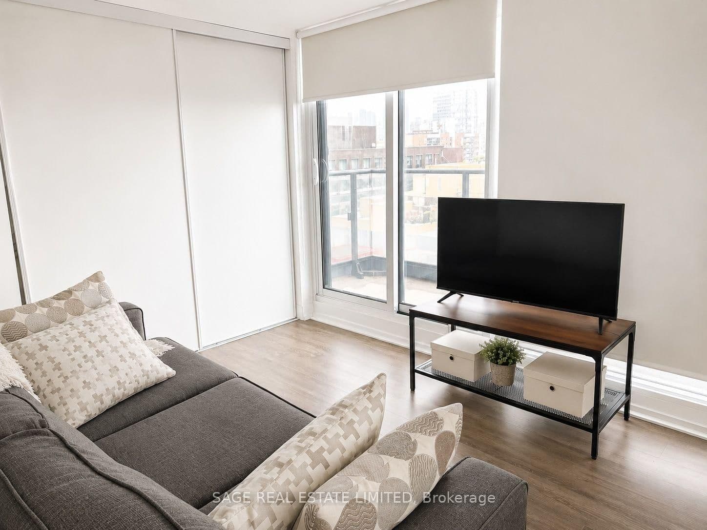 251 Jarvis Street, Unit 1509 thumbnail 3