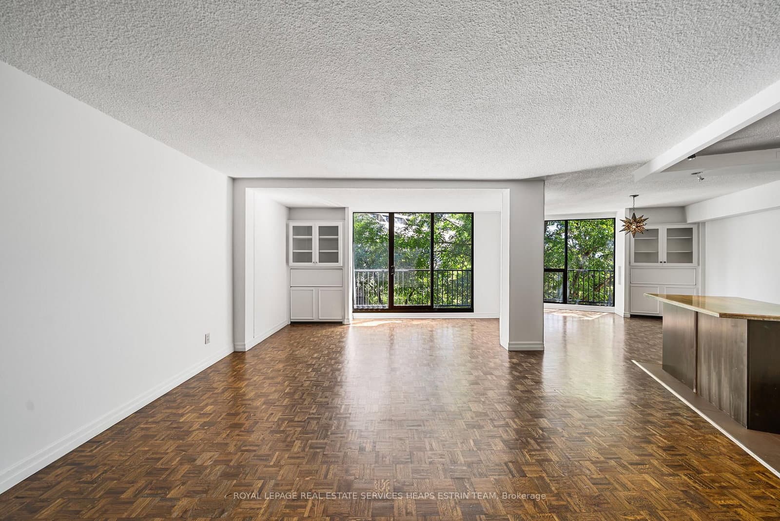 33 Harbour Square, Unit #411 thumbnail 6