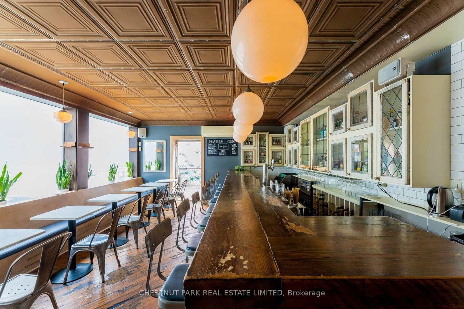 923 Dundas Street W thumbnail 7