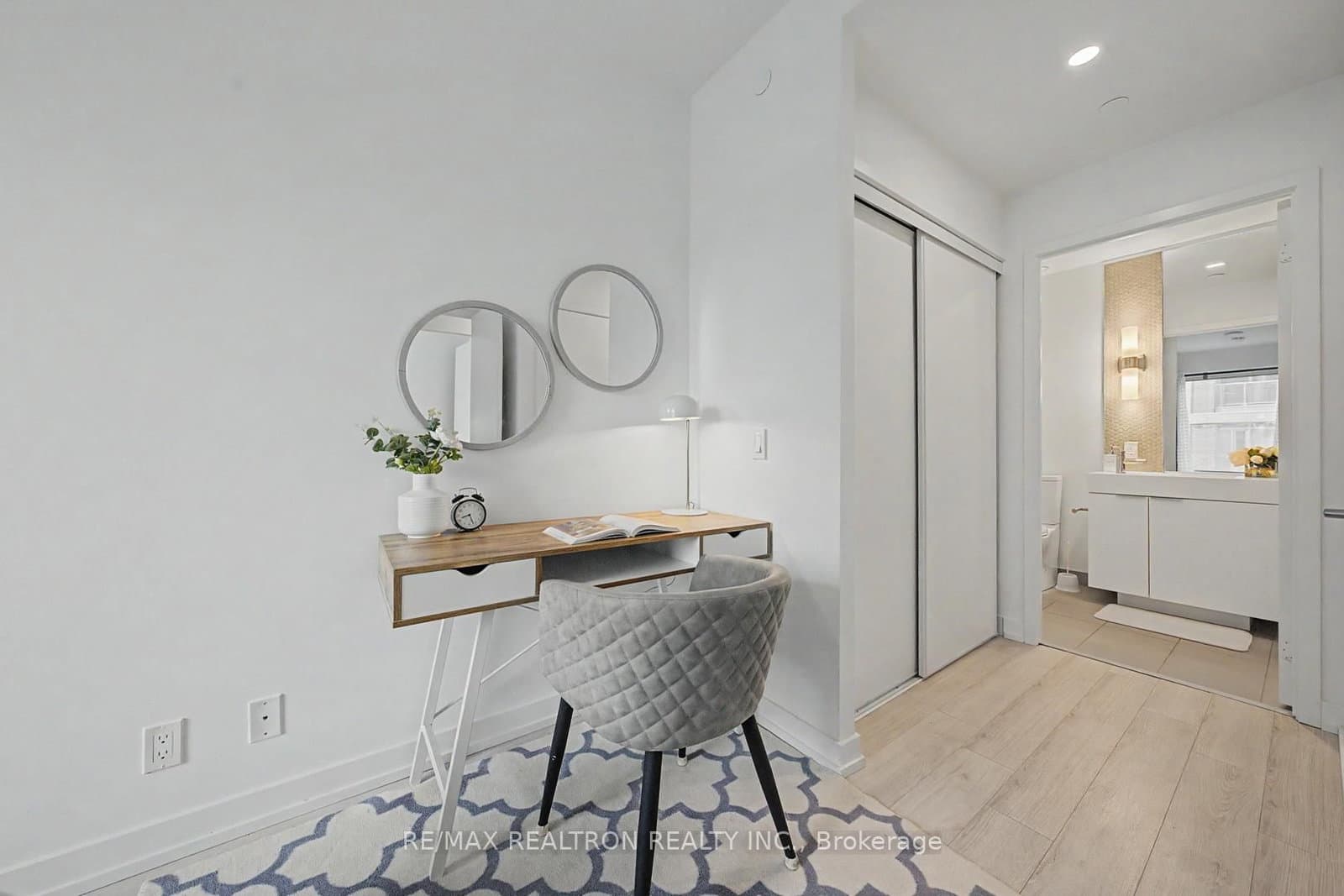 33 Helendale Avenue, Unit 102 thumbnail 30