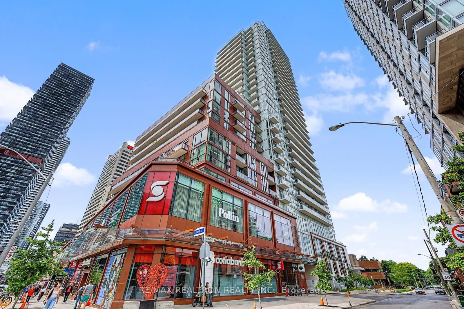33 Helendale Avenue, Unit 102 thumbnail 5