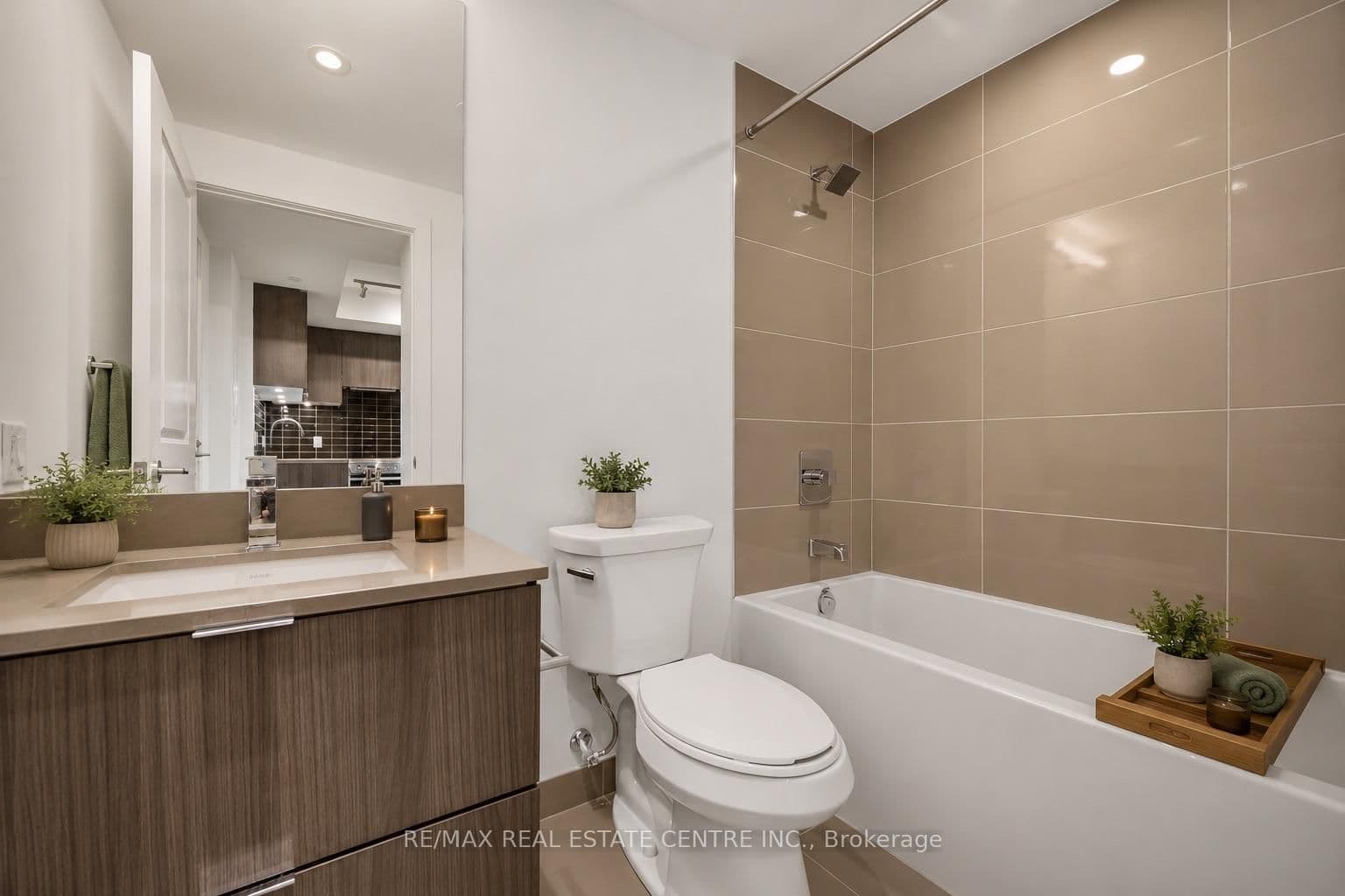 395 Bloor Street E, Unit 2503 thumbnail 13