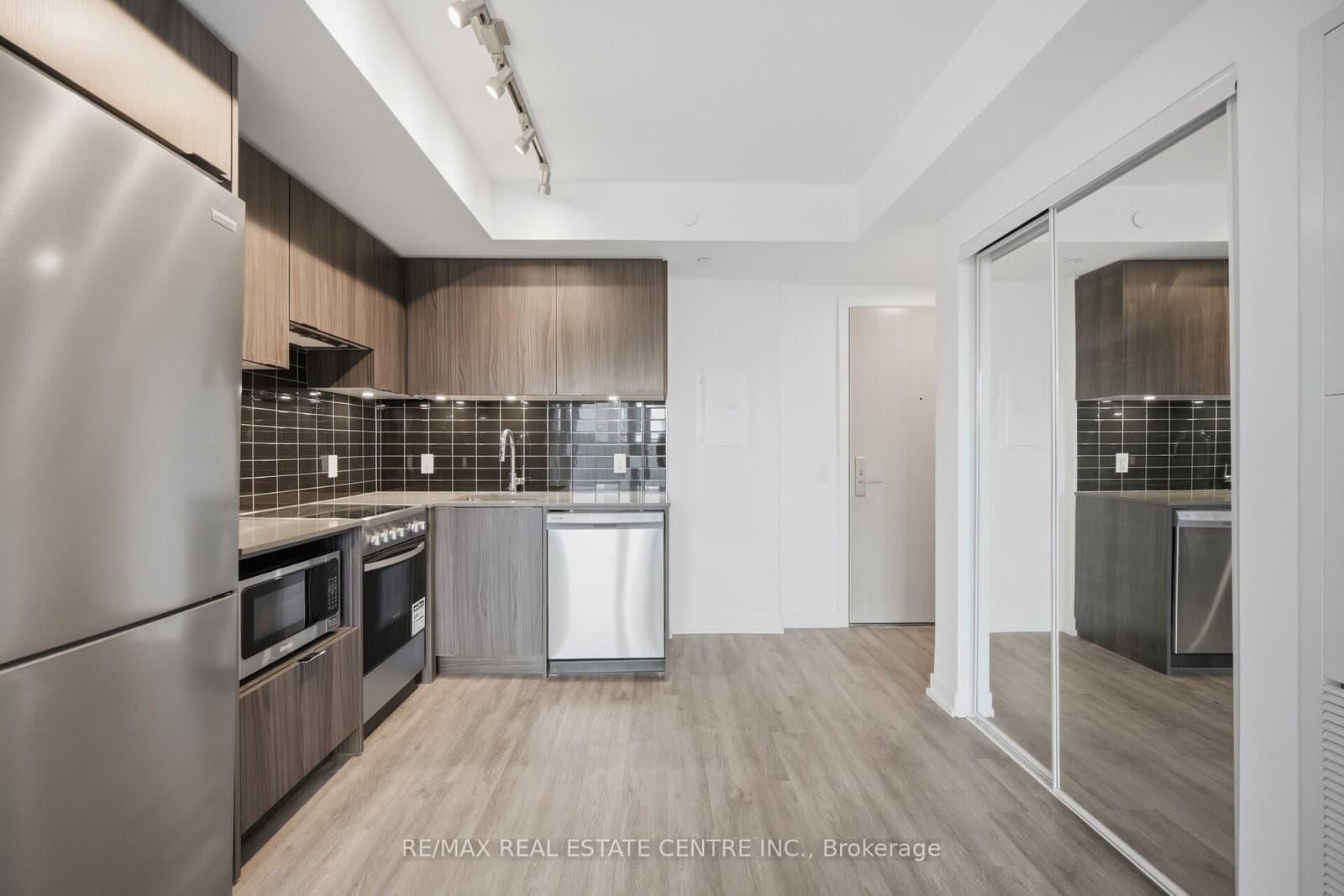 395 Bloor Street E, Unit 2503 thumbnail 34