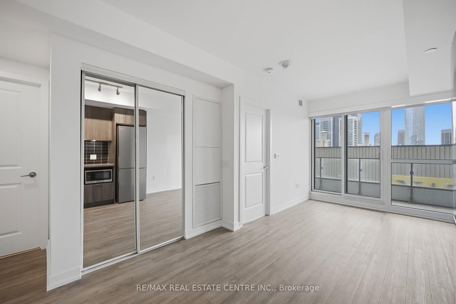 395 Bloor Street E, Unit 2503 thumbnail 35
