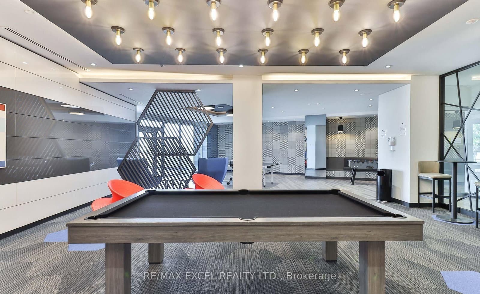 159 Wellesley Street E, Unit 406 thumbnail 2