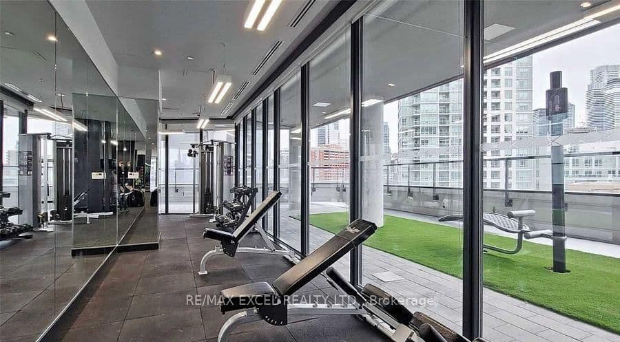 159 Wellesley Street E, Unit 406 thumbnail 4