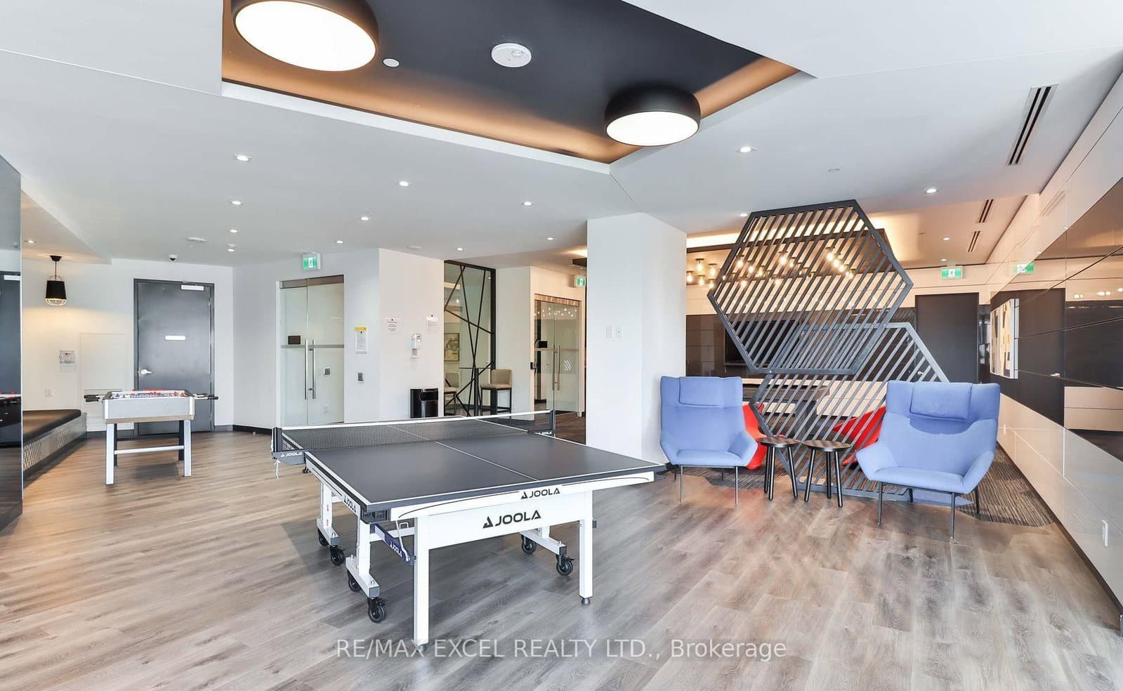 159 Wellesley Street E, Unit 406 thumbnail 5