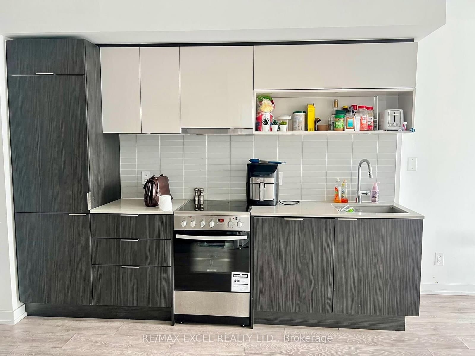 159 Wellesley Street E, Unit 406 thumbnail 7