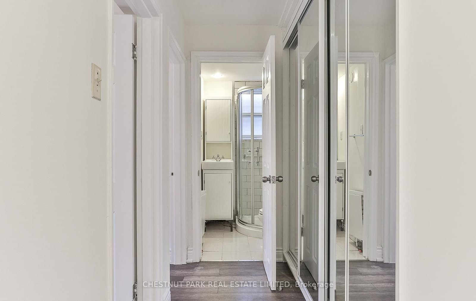 76 Walmsley Boulevard, Unit 1 thumbnail 18