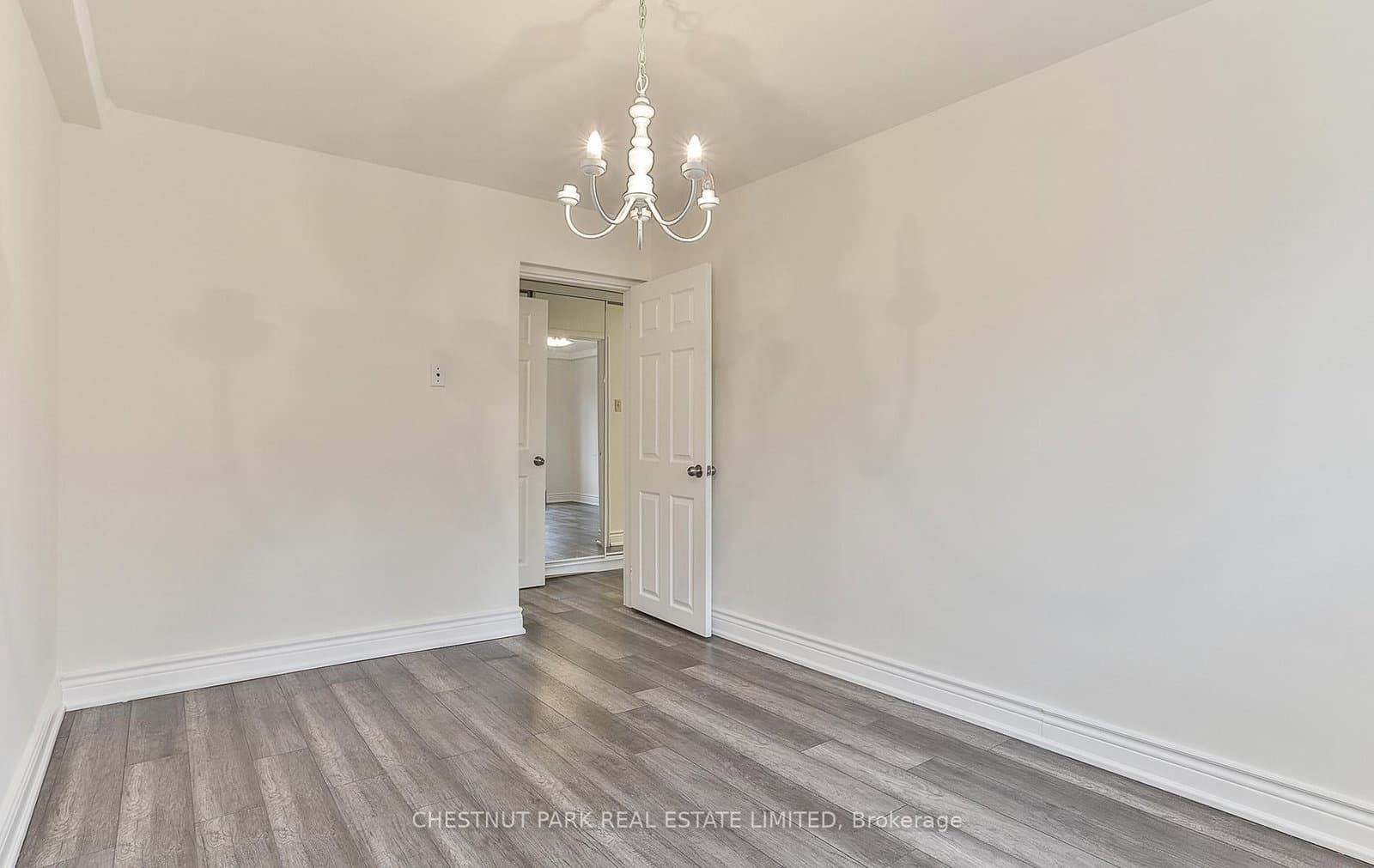 76 Walmsley Boulevard, Unit 1 thumbnail 25