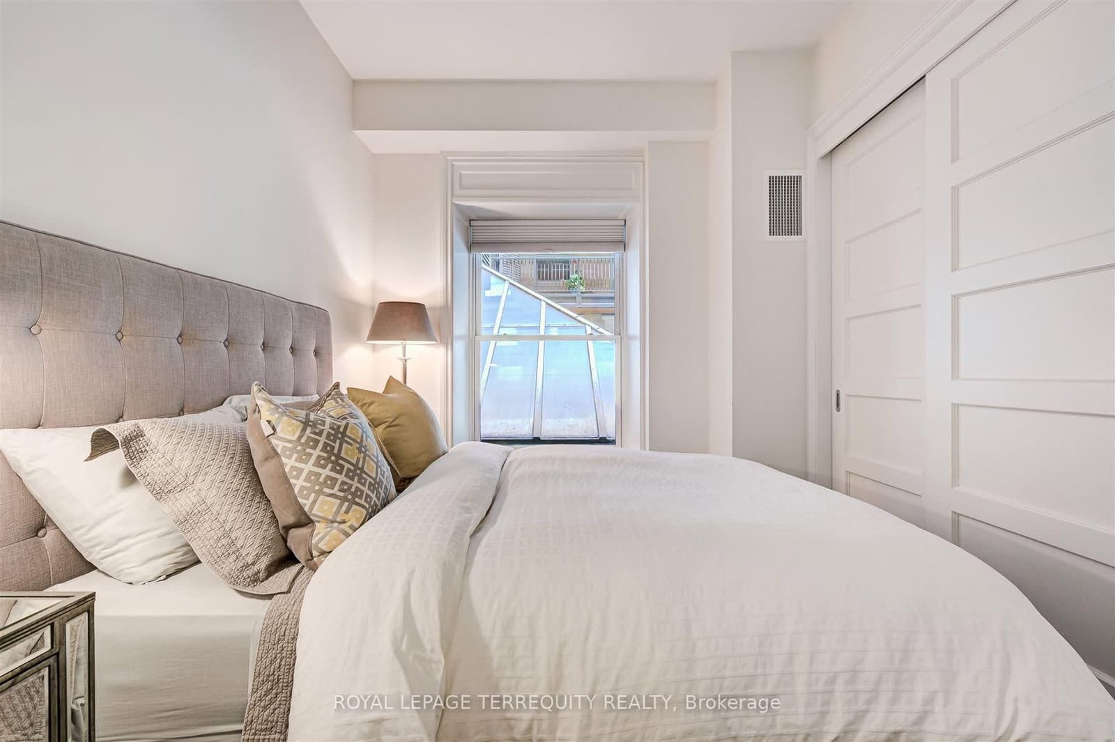 22 Leader Lane, Unit 332 thumbnail 9