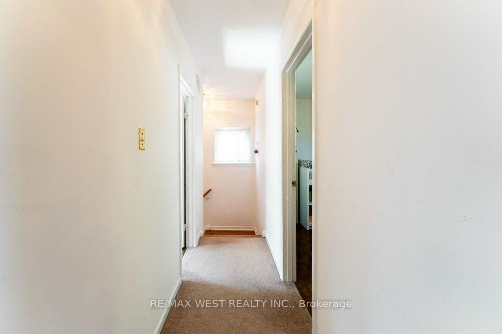 2 Robinter Drive thumbnail 22