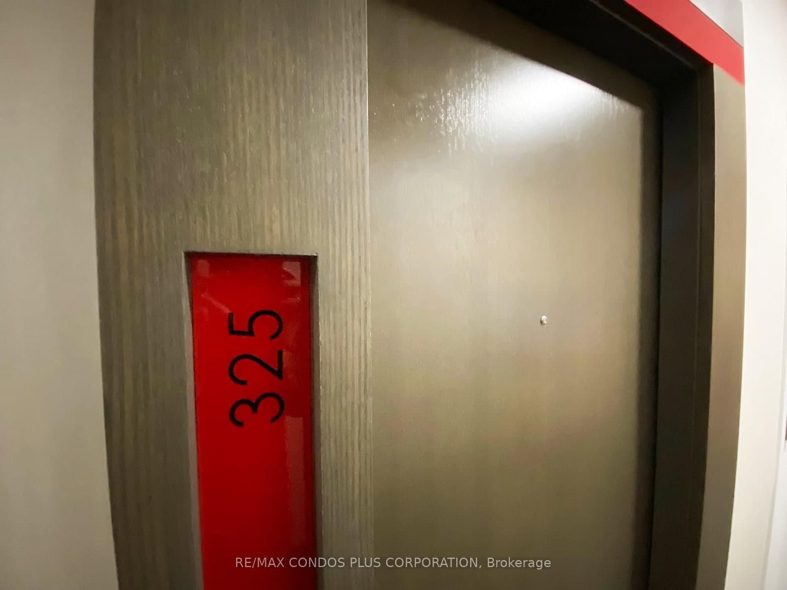 560 Front Street W, Unit 325 thumbnail 26