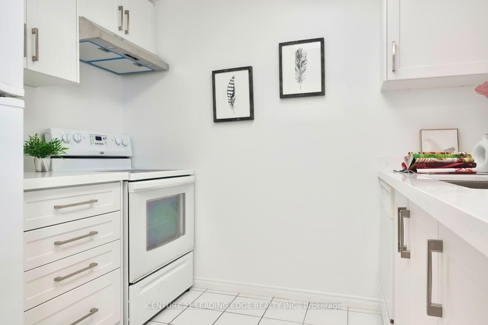 7 Concorde Place, Unit 1710 thumbnail 13