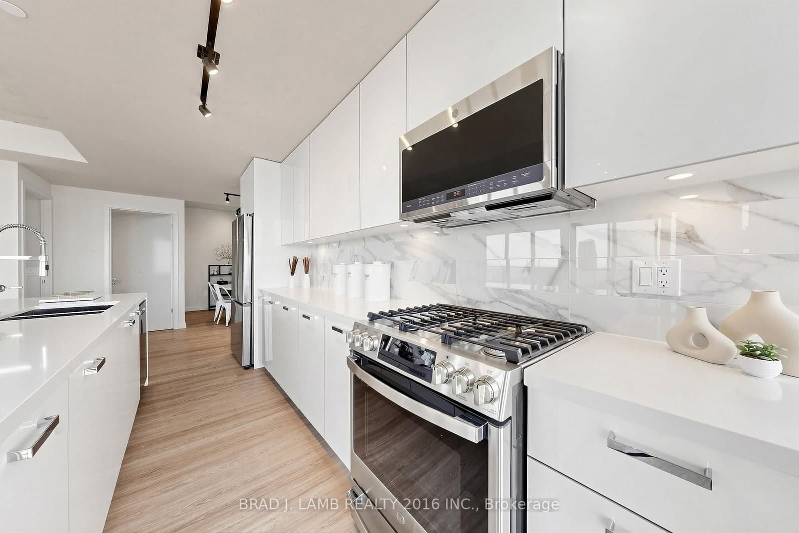 284 King Street E, Unit 2901 thumbnail 11