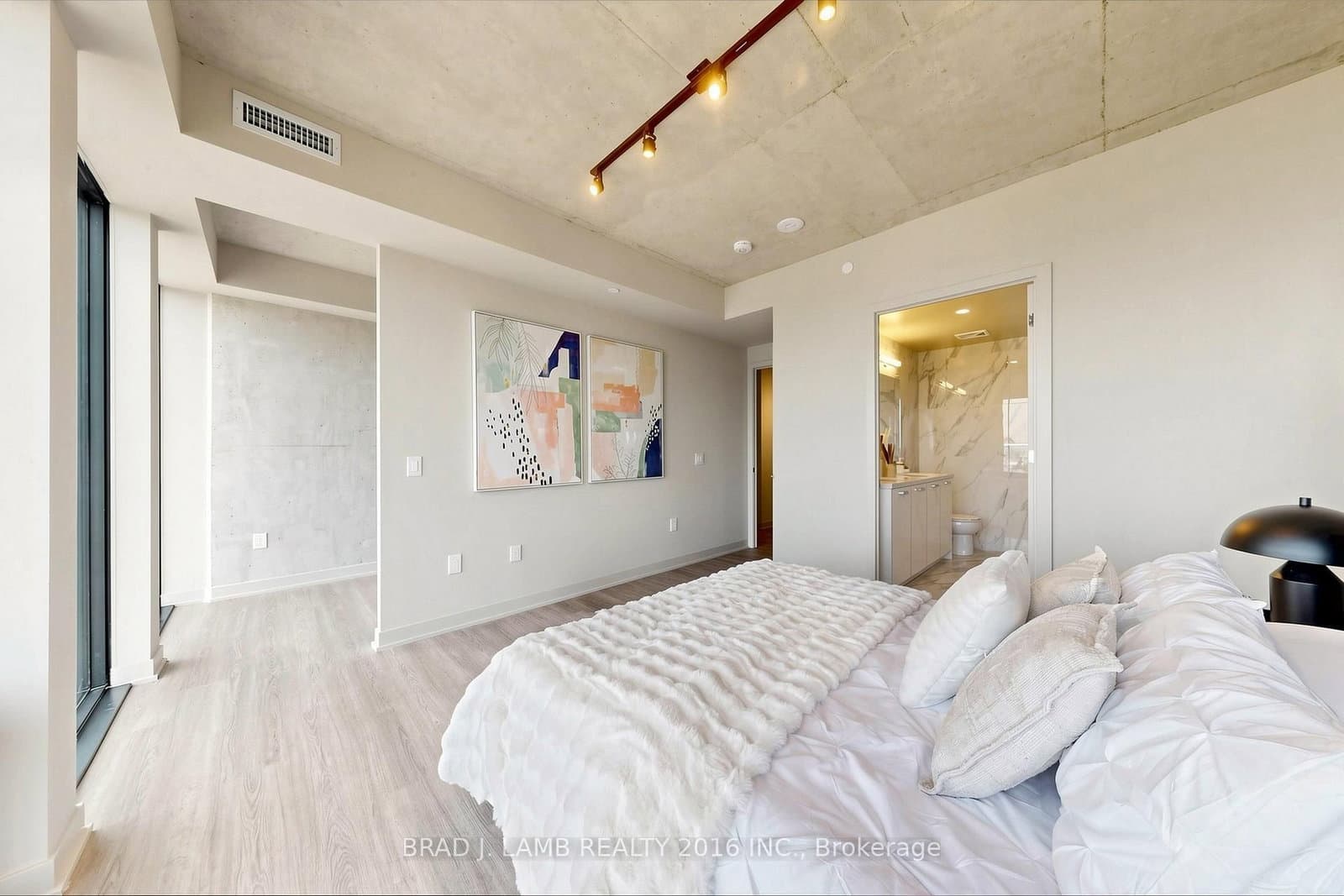 284 King Street E, Unit 2901 thumbnail 15