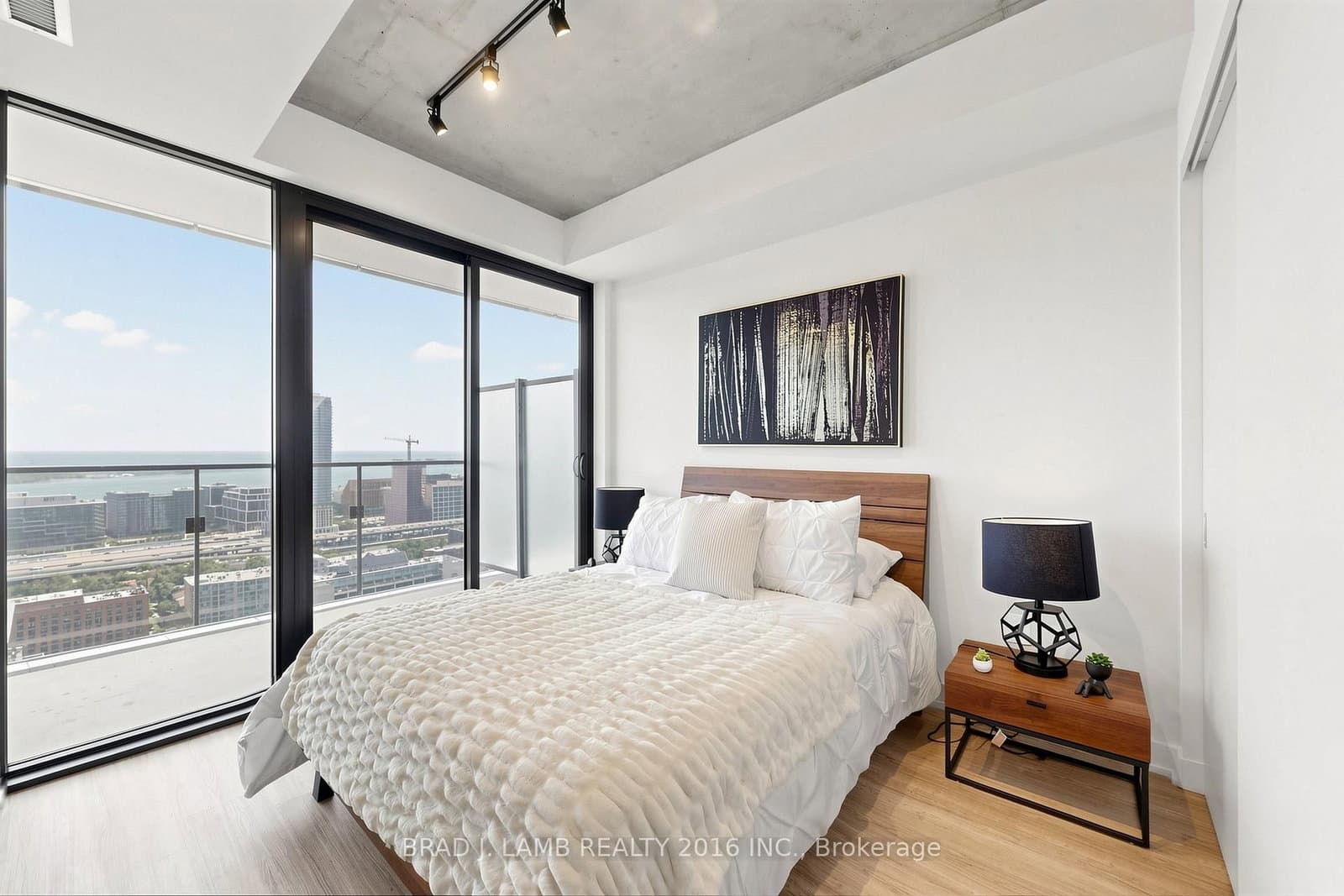 284 King Street E, Unit 2901 thumbnail 19