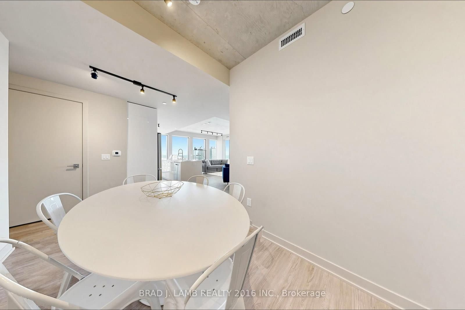 284 King Street E, Unit 2901 thumbnail 6