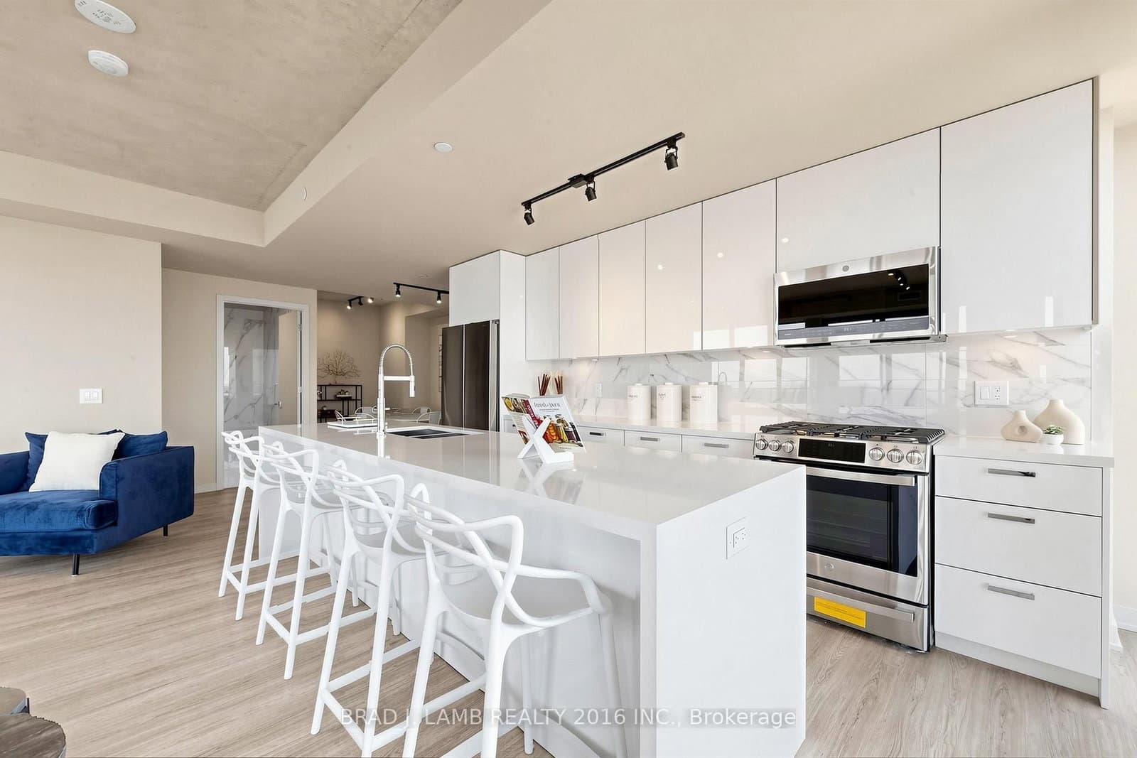 284 King Street E, Unit 2901 thumbnail 8