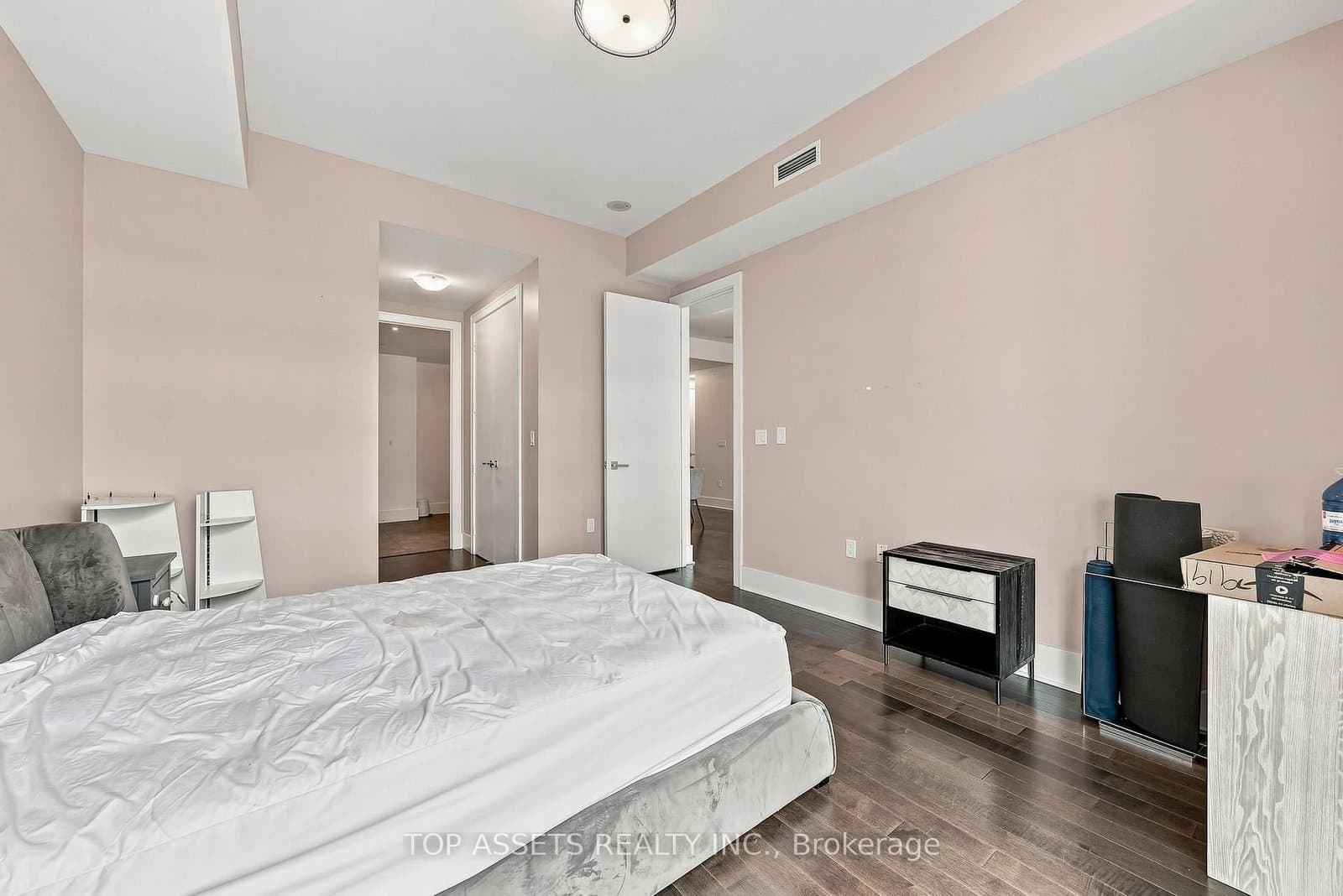 29 Queens Quay E, Unit 919 thumbnail 18