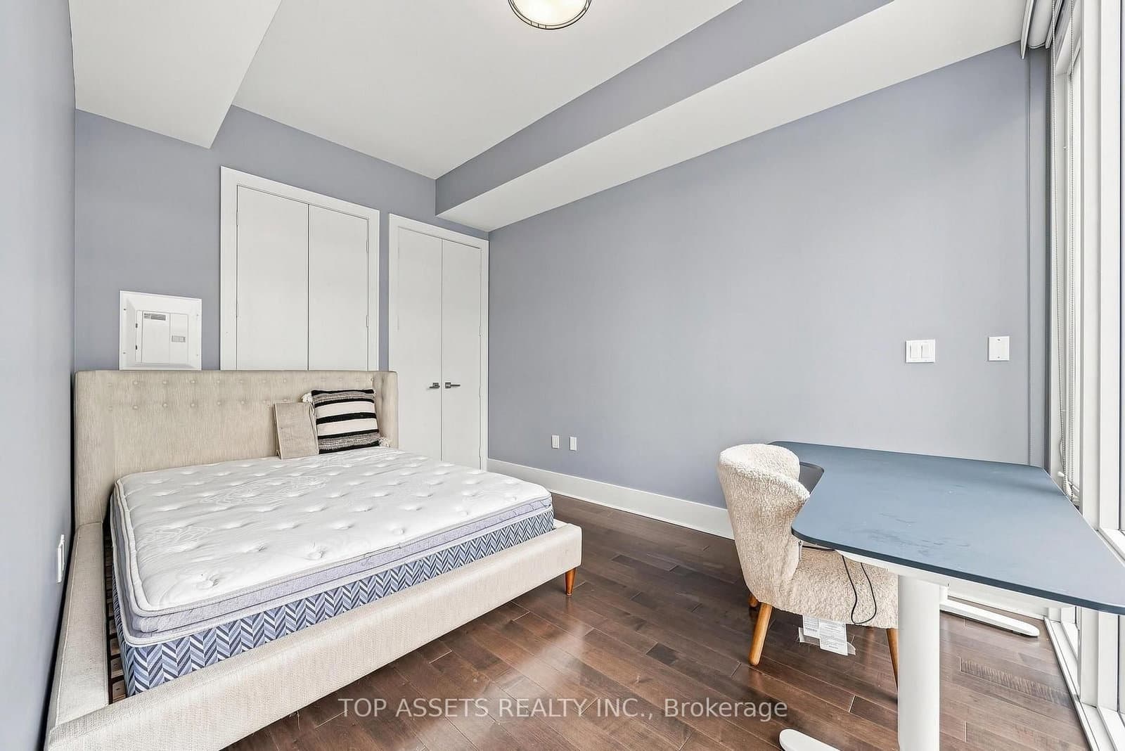 29 Queens Quay E, Unit 919 thumbnail 23
