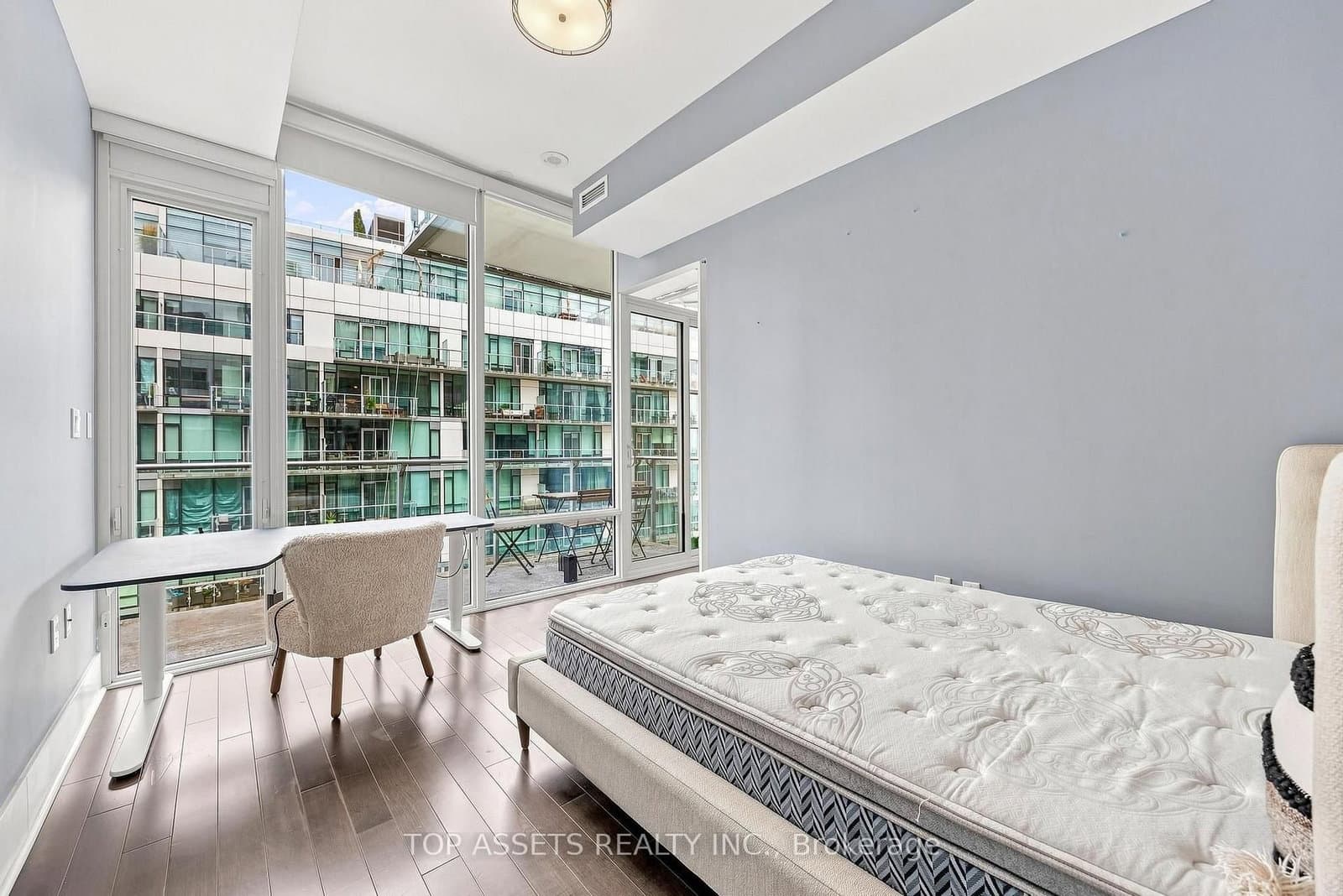 29 Queens Quay E, Unit 919 thumbnail 25