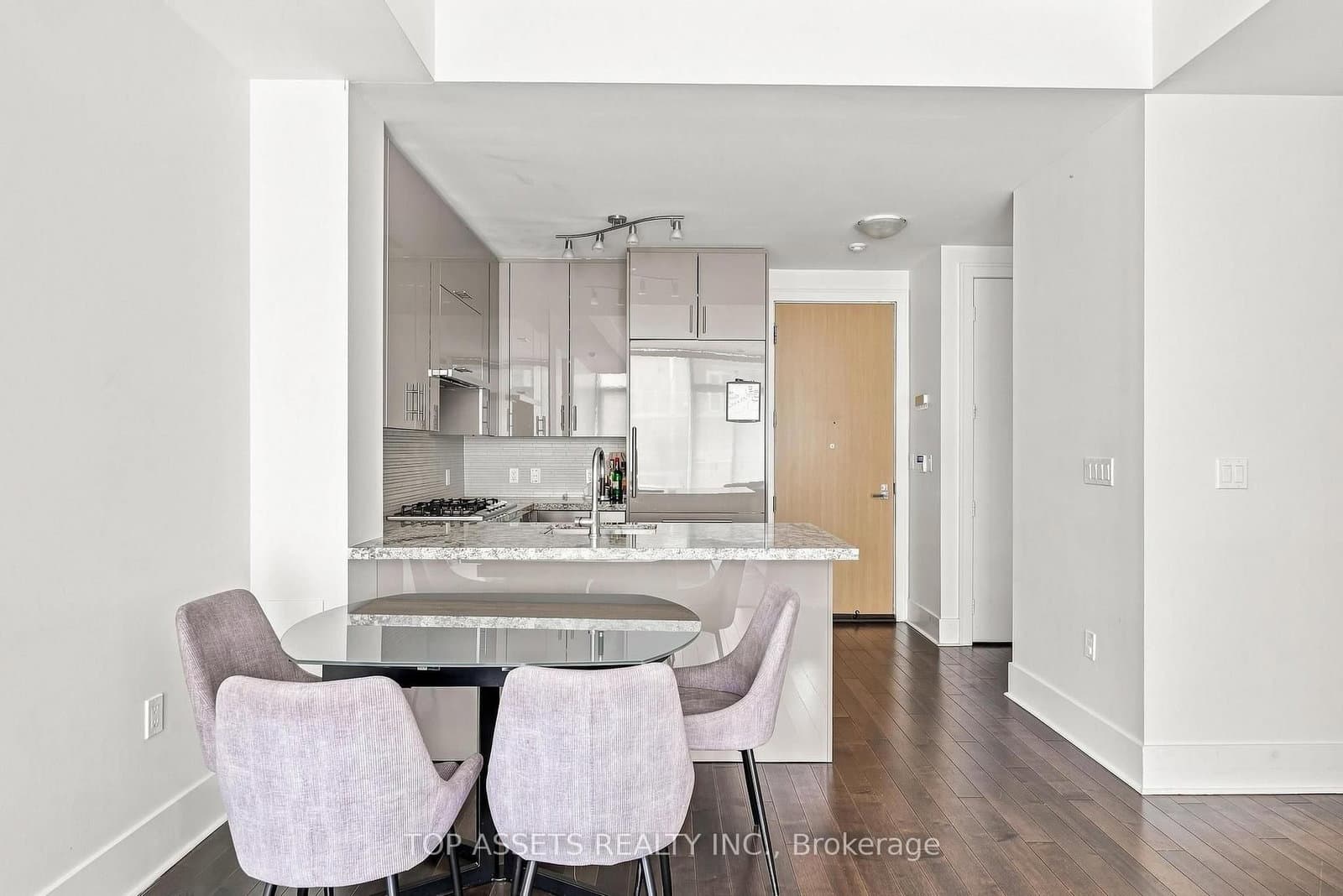29 Queens Quay E, Unit 919 thumbnail 7