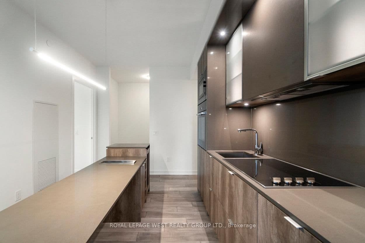 11 Yorkville Avenue, Unit 1310 thumbnail 14