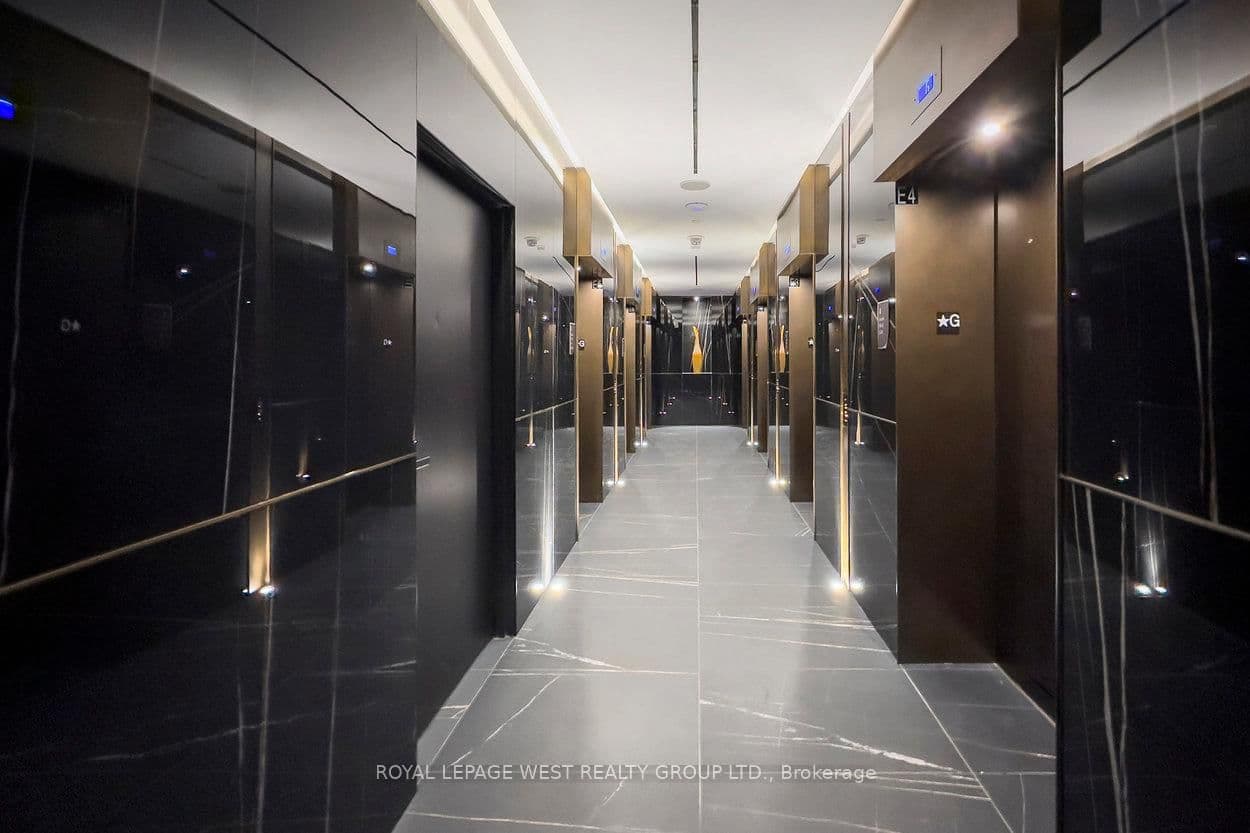 11 Yorkville Avenue, Unit 1310 thumbnail 4