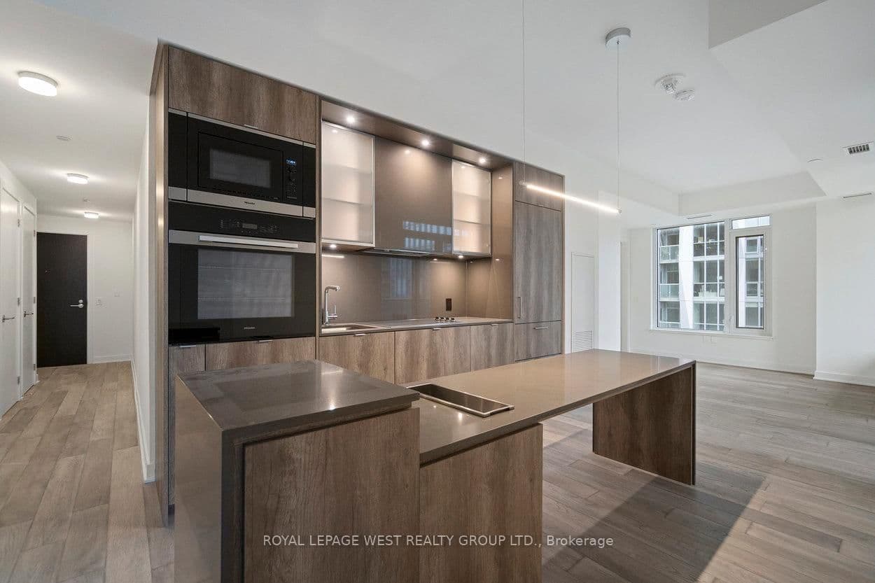 11 Yorkville Avenue, Unit 1310 thumbnail 9