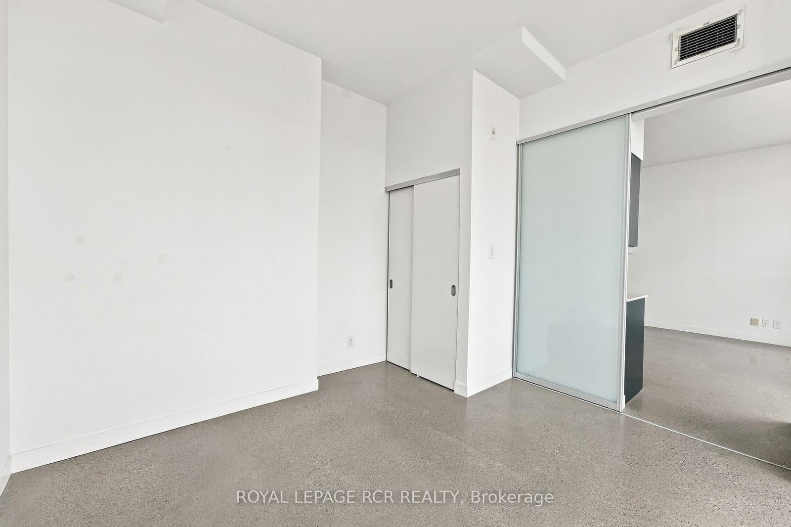 510 E King Street E, Unit 804 thumbnail 16