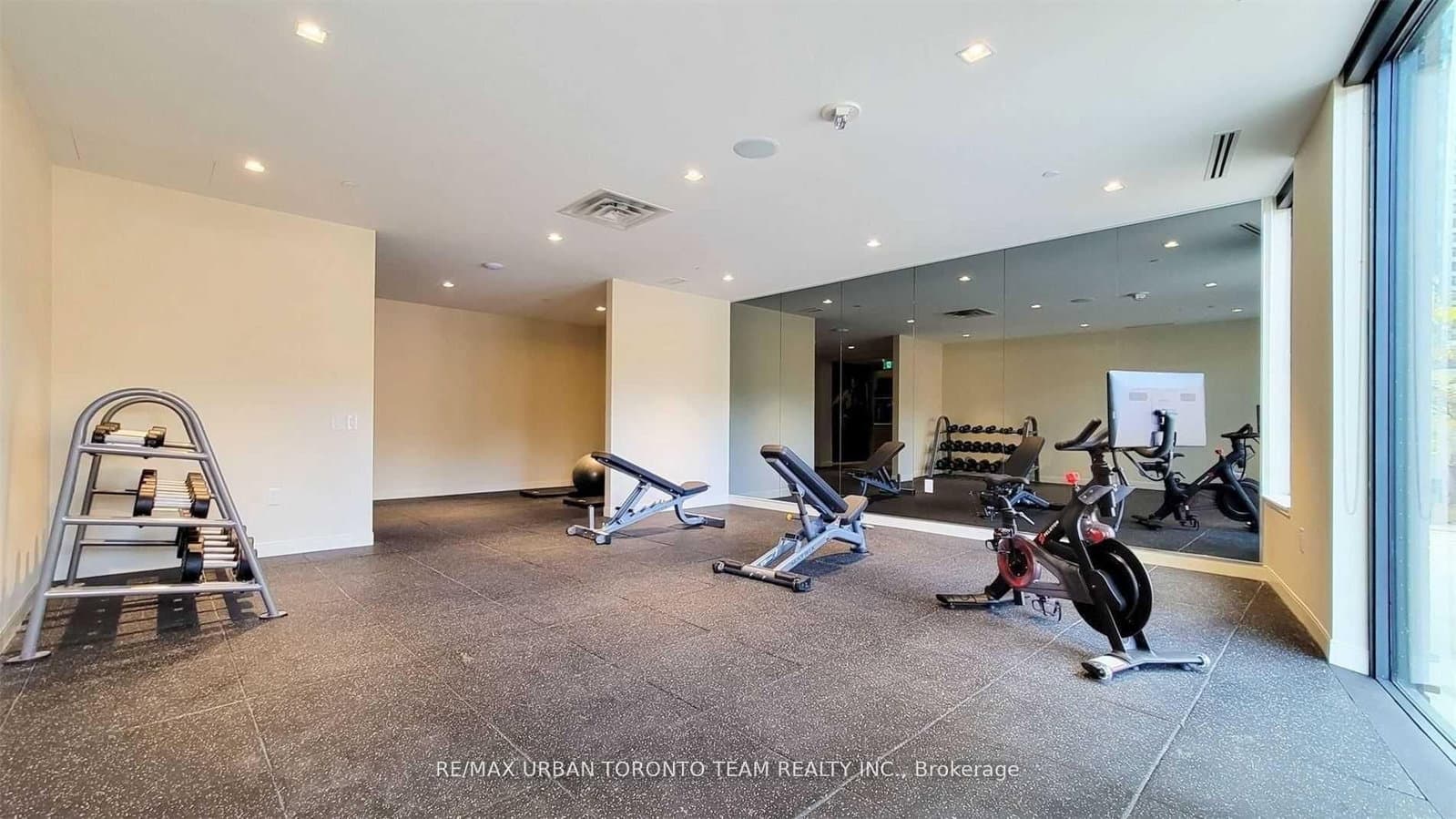 219 Dundas Street E, Unit Ph101 thumbnail 11