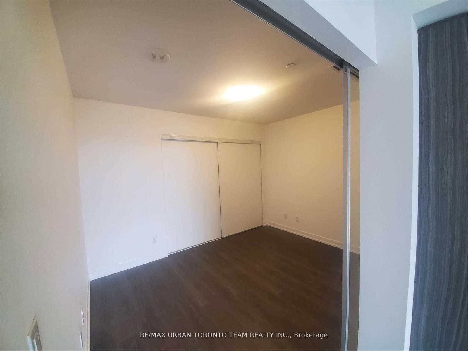 219 Dundas Street E, Unit Ph101 thumbnail 6