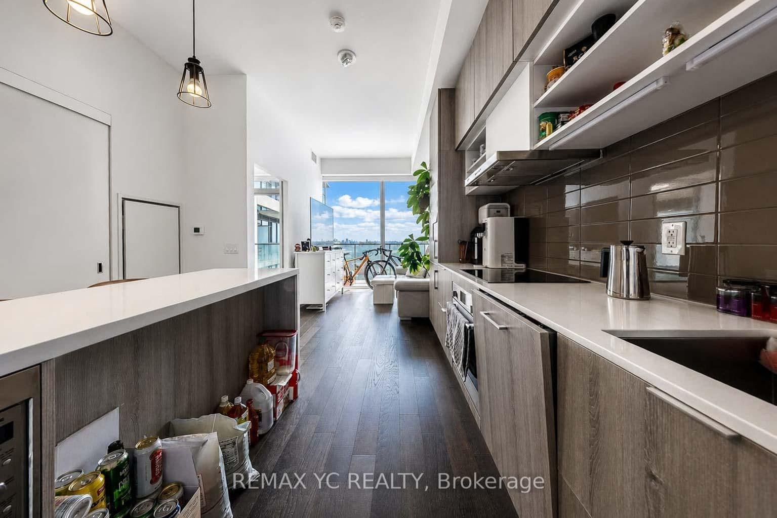 8 Hillsdale Avenue E, Unit 1540 thumbnail 4
