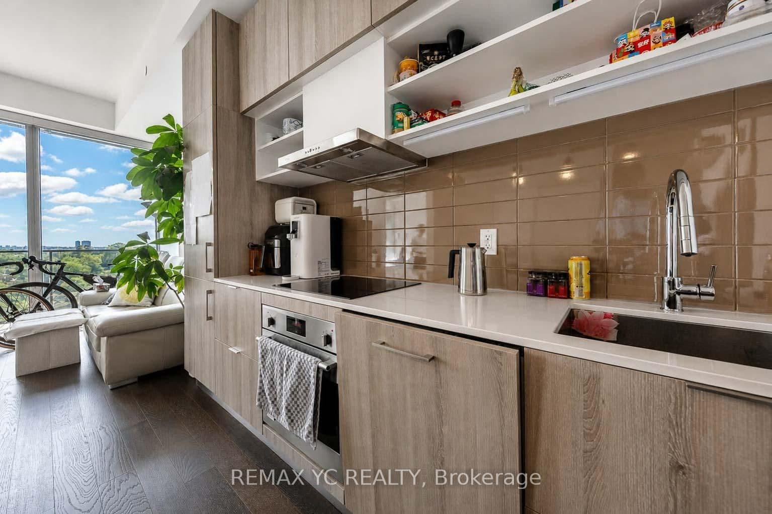 8 Hillsdale Avenue E, Unit 1540 thumbnail 5