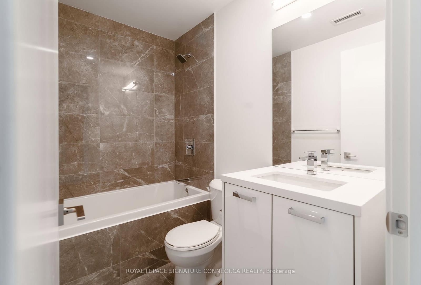284 King Street E, Unit 2107 thumbnail 14