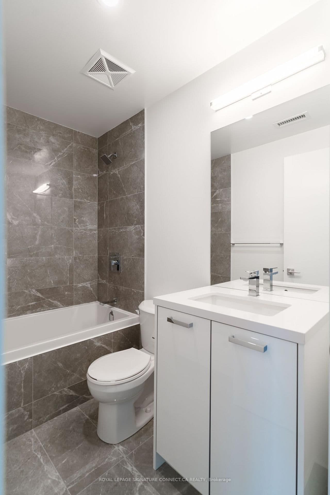 284 King Street E, Unit 2107 thumbnail 15
