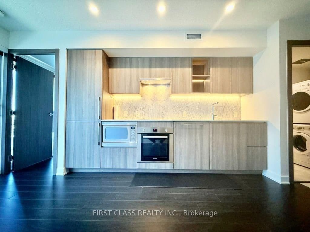 19 Bathurst Street, Unit 902 thumbnail 11