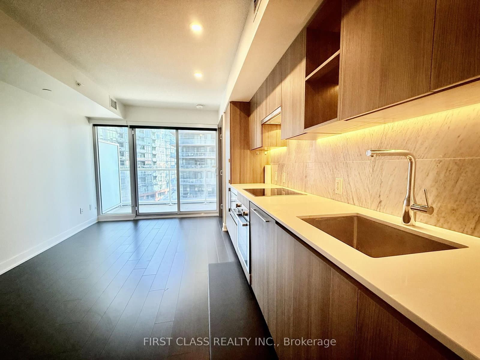 19 Bathurst Street, Unit 902 thumbnail 14