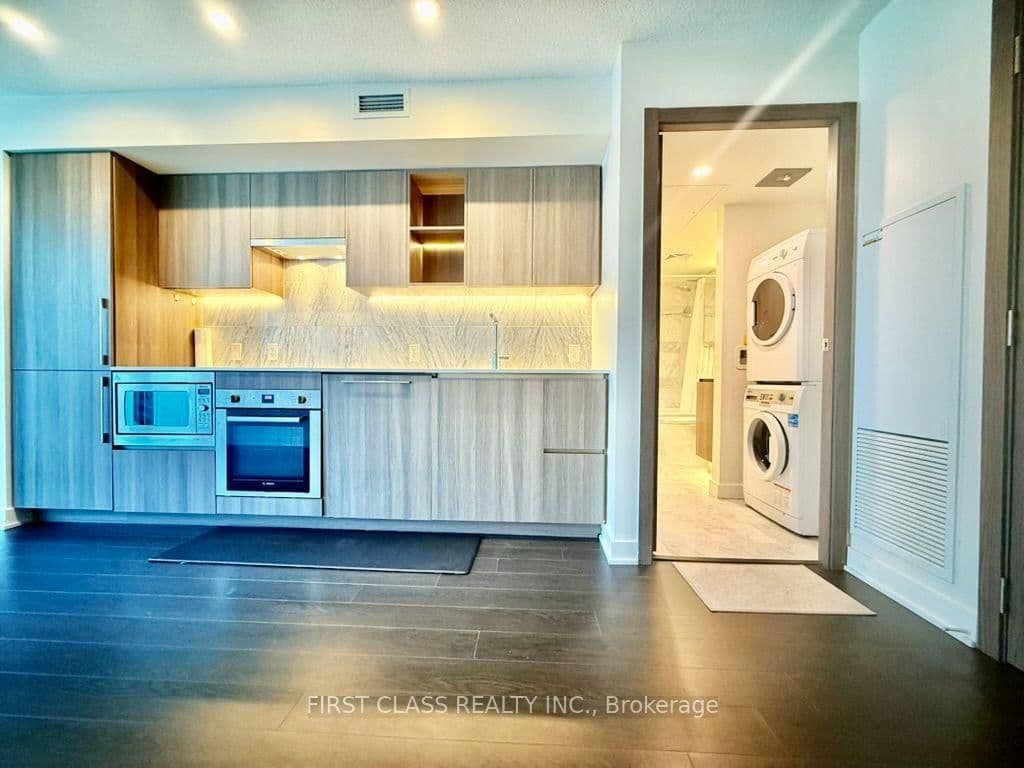 19 Bathurst Street, Unit 902 thumbnail 5