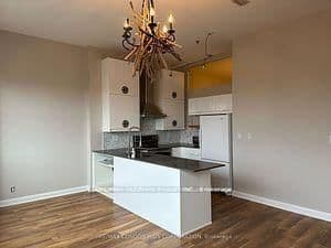 700 King Street W, Unit 904 thumbnail 2