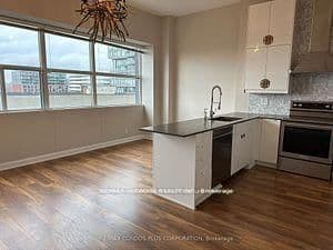 700 King Street W, Unit 904 thumbnail 3